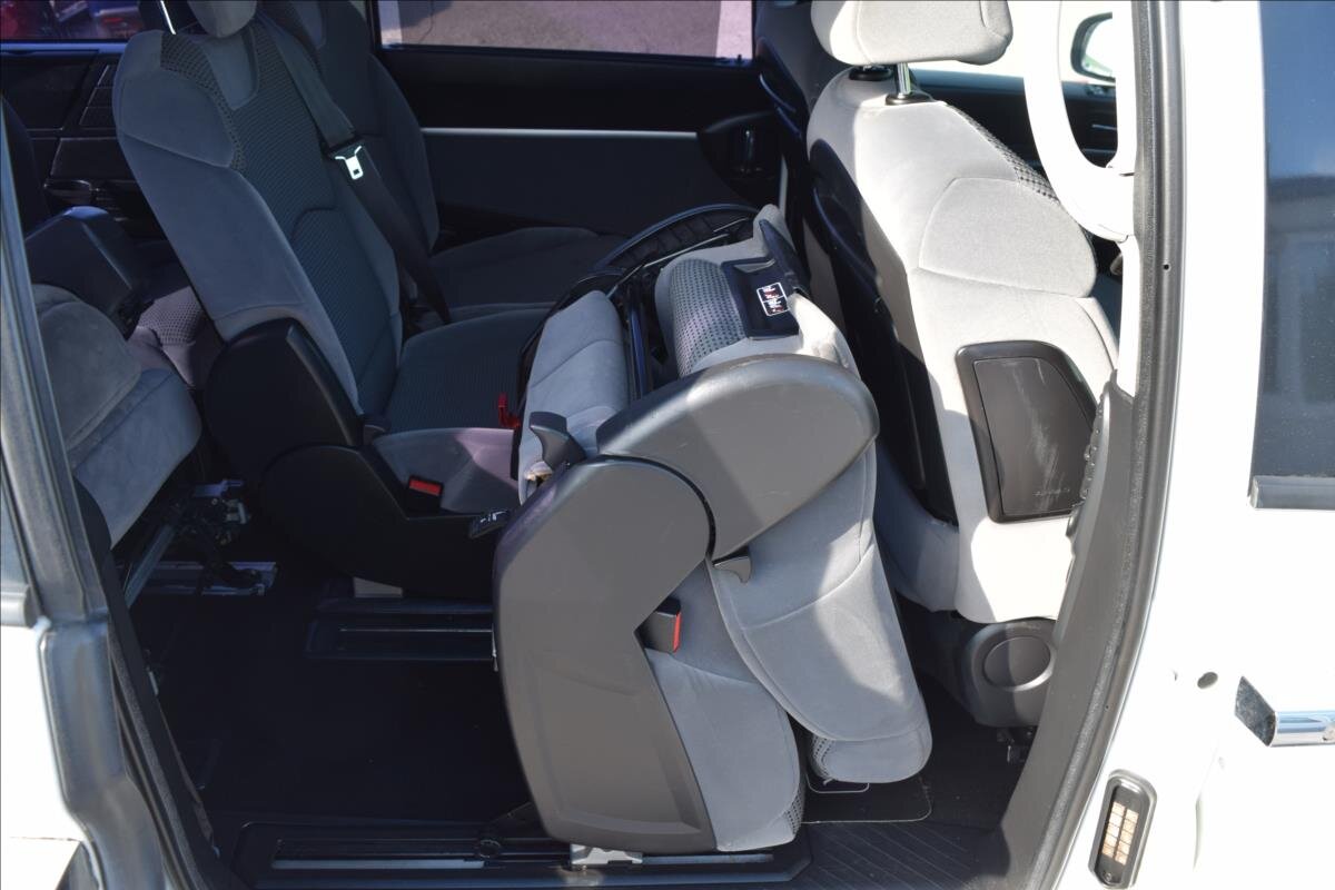 Peugeot 807 MPV 2,0 l 100 kw