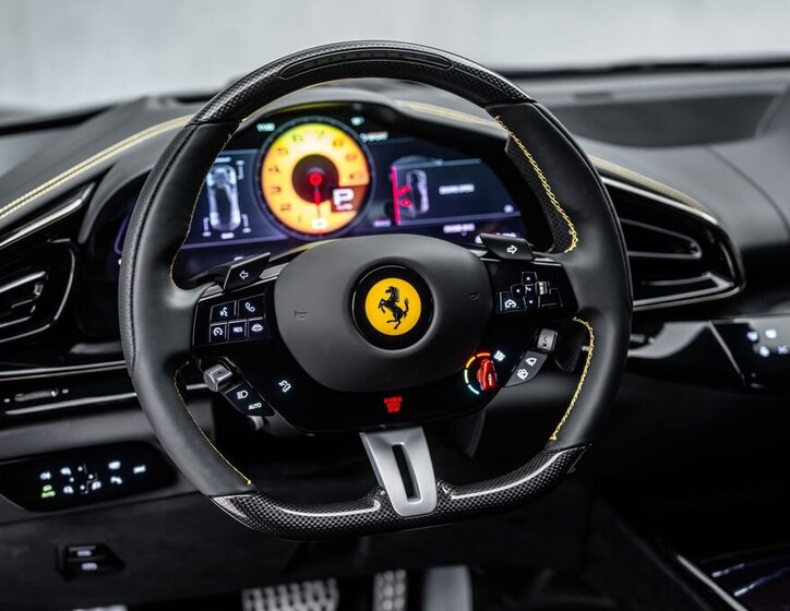 Ferrari Ostatní SUV / Terénní 6,5 l 529 kw