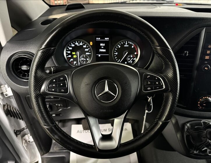 Mercedes-Benz Vito 17