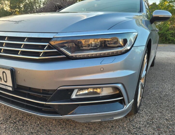 Volkswagen Passat 2