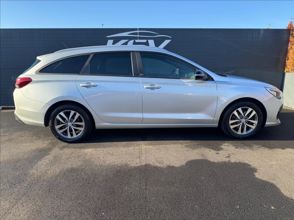 Hyundai i30 Kombi 1,4 l 103 kw