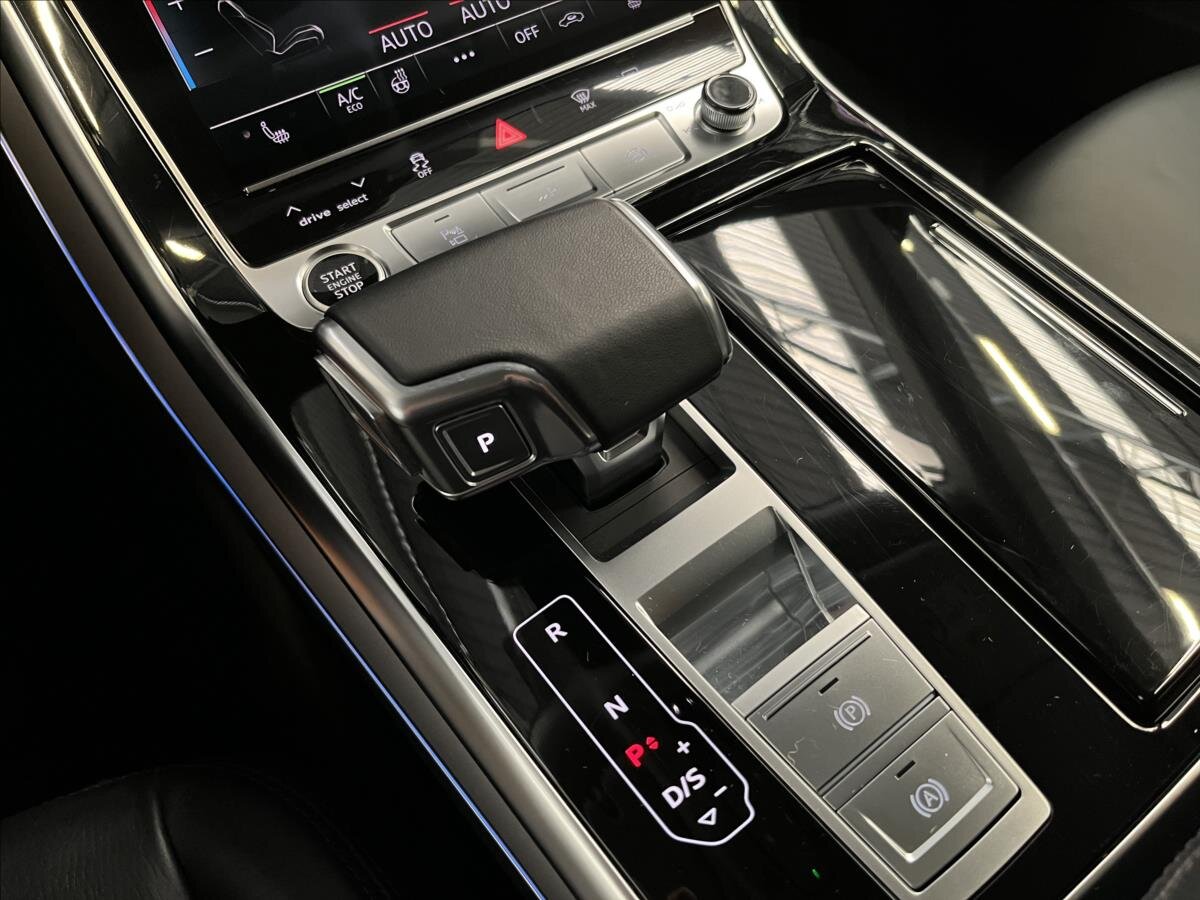 Audi Q8 SUV 3,0 l 250 kw