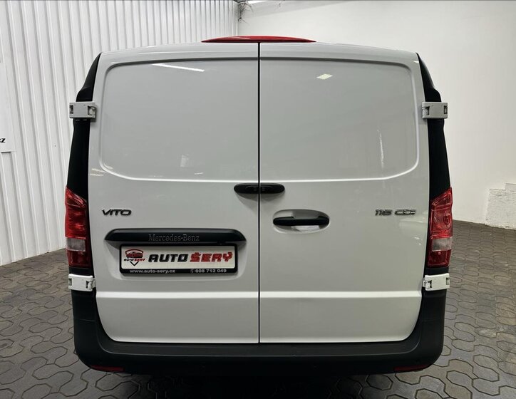 Mercedes-Benz Vito 7