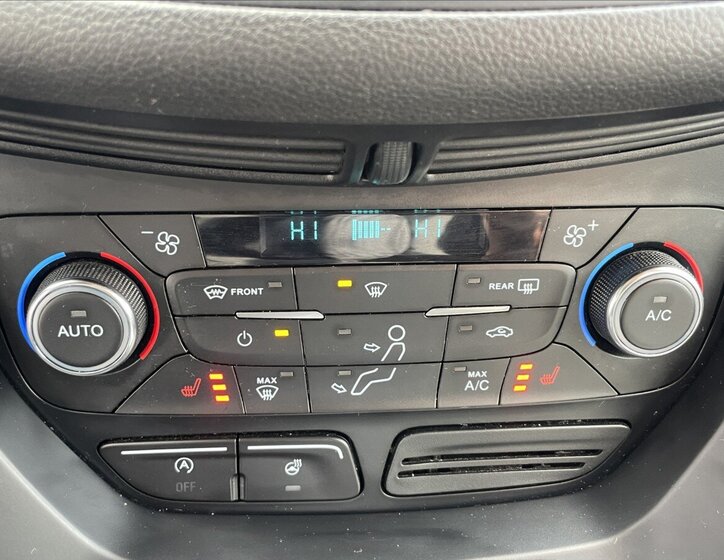 Ford Kuga SUV / Terénní 1,5 l 110 kw