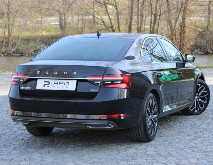 Škoda Superb Sedan / Limuzína 2,0 l 147 kw