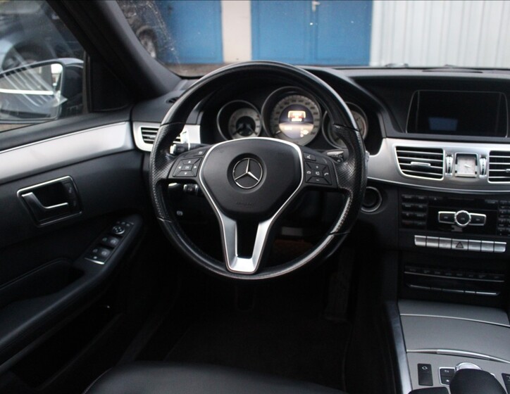 Mercedes-Benz Třídy E 16