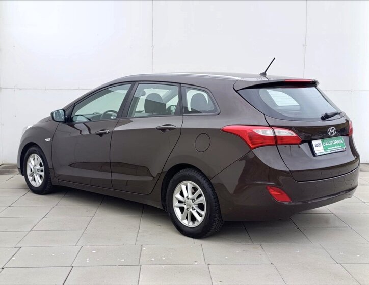 Hyundai i30 Kombi 1,6 l 99 kw