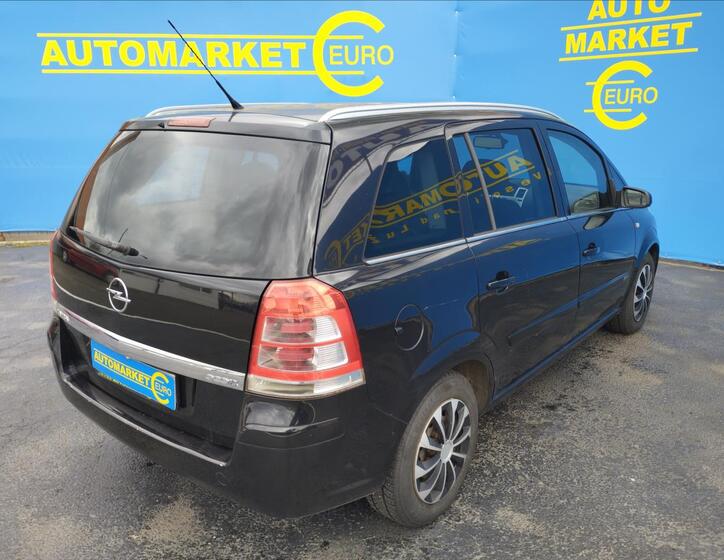 Opel Zafira 4