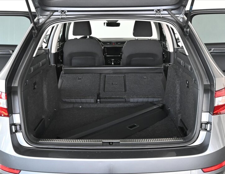 Škoda Superb Kombi 2,0 l 110 kw