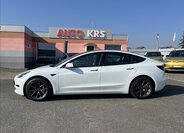 Tesla Model 3 Sedan / Limuzína 0,0 208 kw