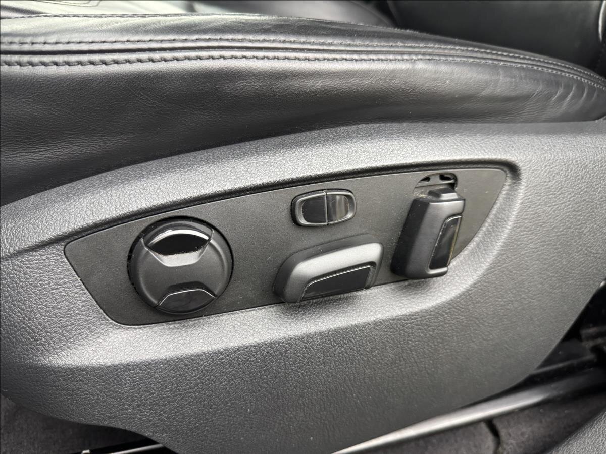 Volkswagen Touareg SUV 3,0 l 193 kw