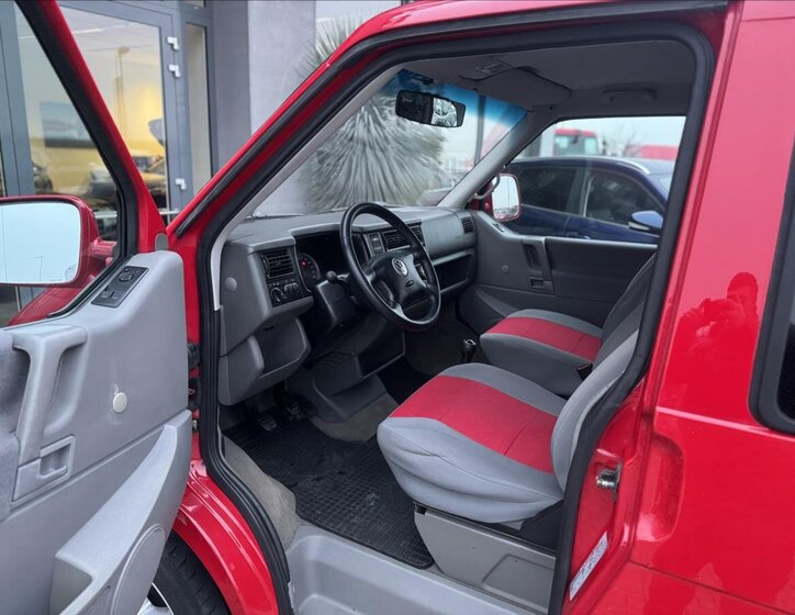 Volkswagen Multivan 9