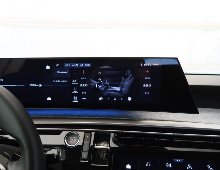 Peugeot 3008 SUV 1,2 l 100 kw