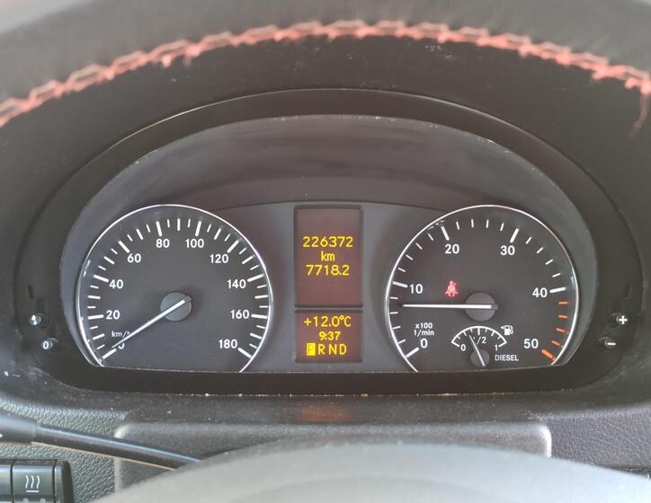 Mercedes-Benz Sprinter 16