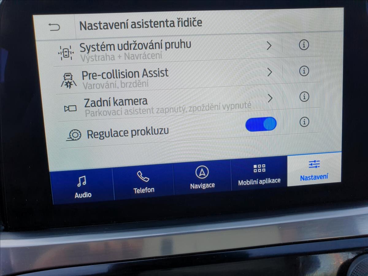 Ford Kuga SUV 1,5 l 88 kw