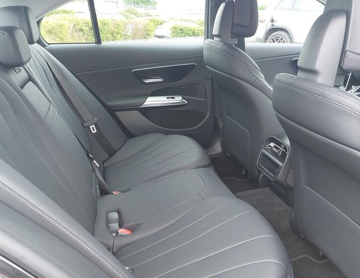 Mercedes-Benz Třídy E Sedan / Limuzína 2,0 l 145 kw