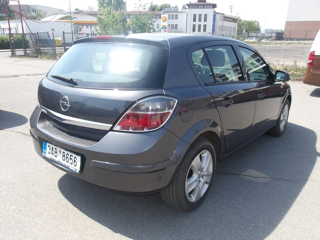 Opel Astra Hatchback 1,4 l 66 kw