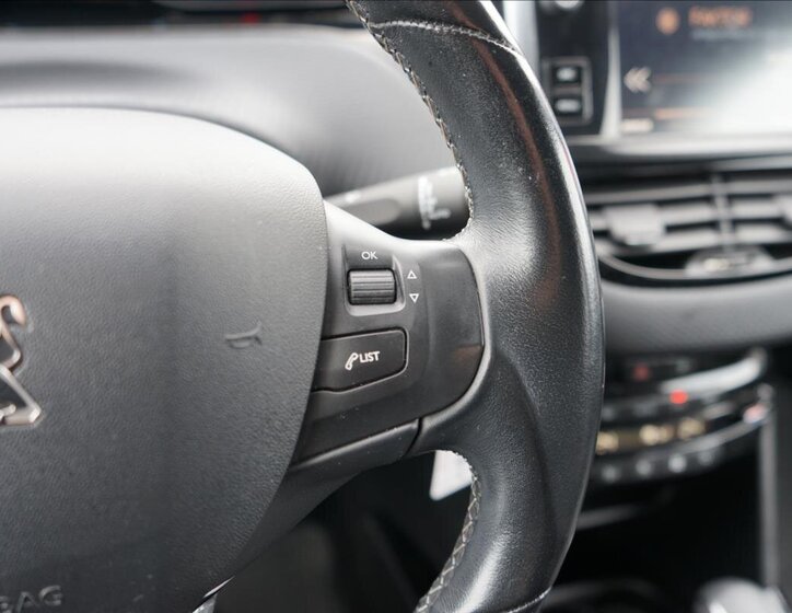 Peugeot 2008 SUV / Terénní 1,2 l 81 kw