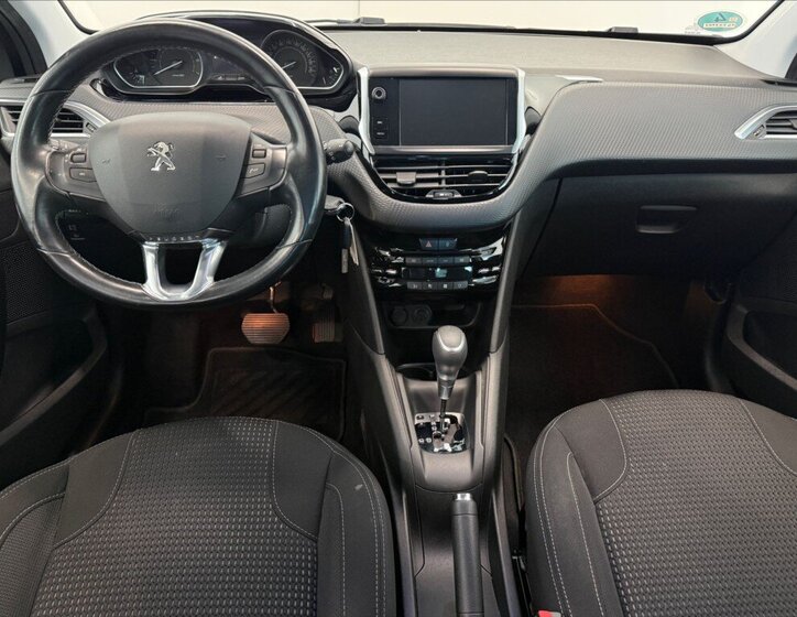 Peugeot 208 Hatchback 1,2 l 81 kw