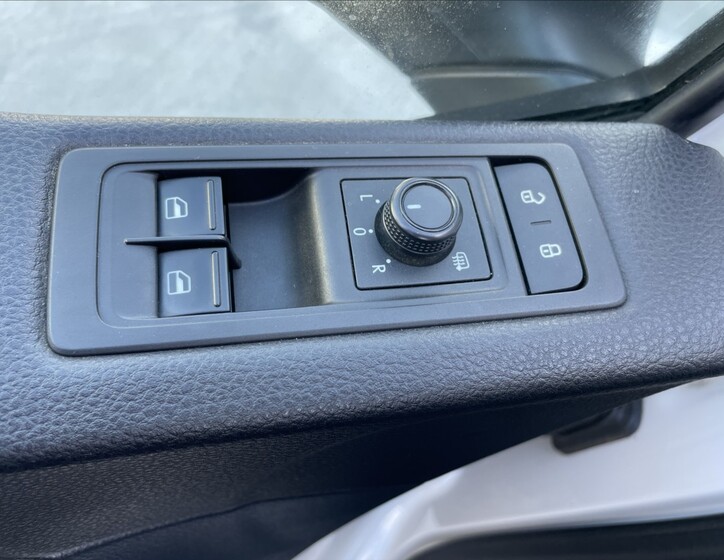 Volkswagen Multivan 11