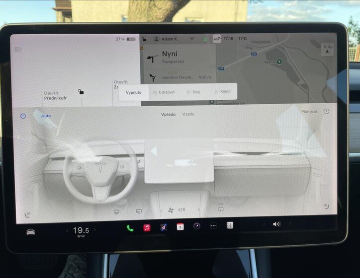 Tesla Model 3 Sedan / Limuzína 0,0 239 kw