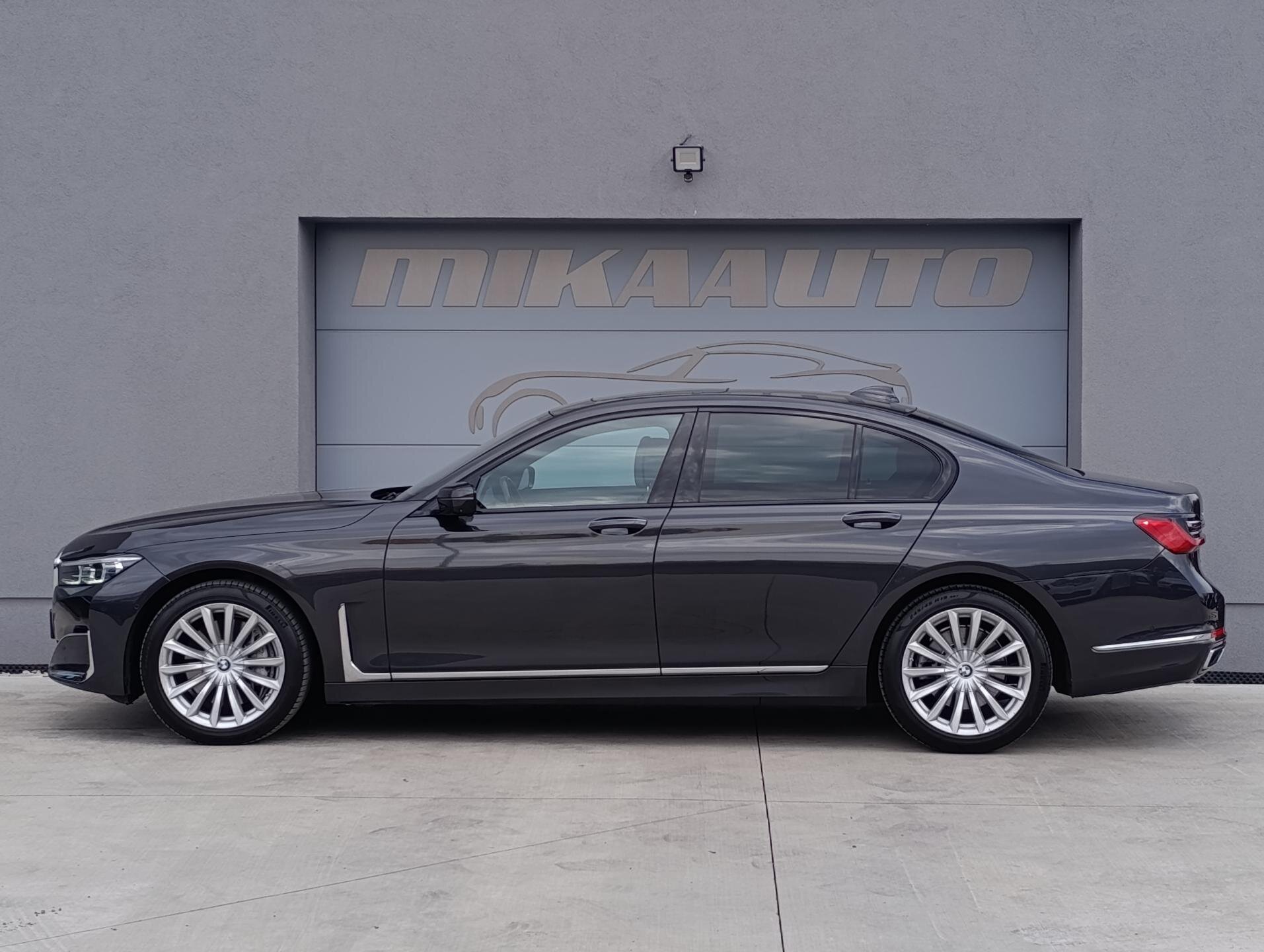 BMW Řada 7 Ostatní 3,0 l 250 kw