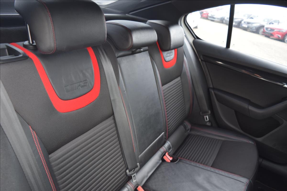 Škoda Octavia Sedan / Limuzína 2,0 l 135 kw