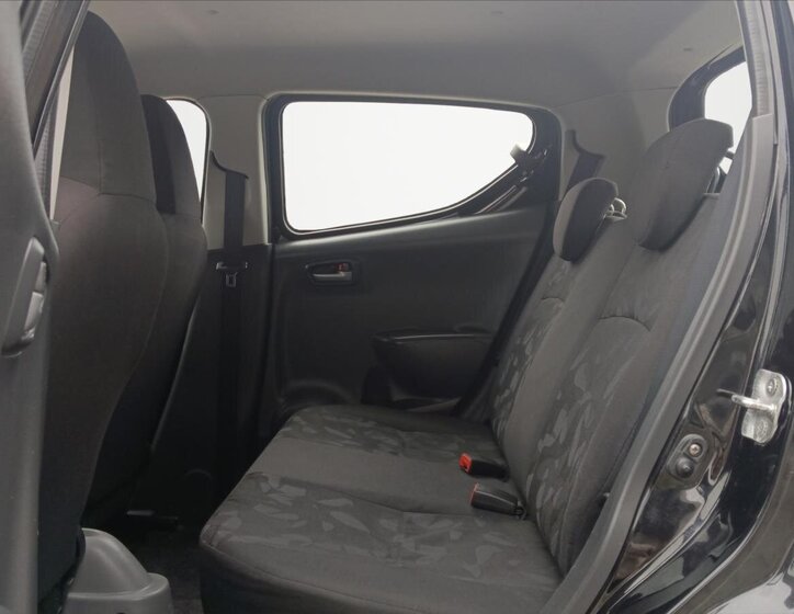 Suzuki Alto Hatchback 996,0 50 kw