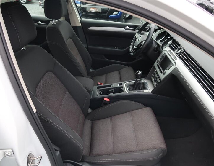 Volkswagen Passat Kombi 2,0 l 110 kw