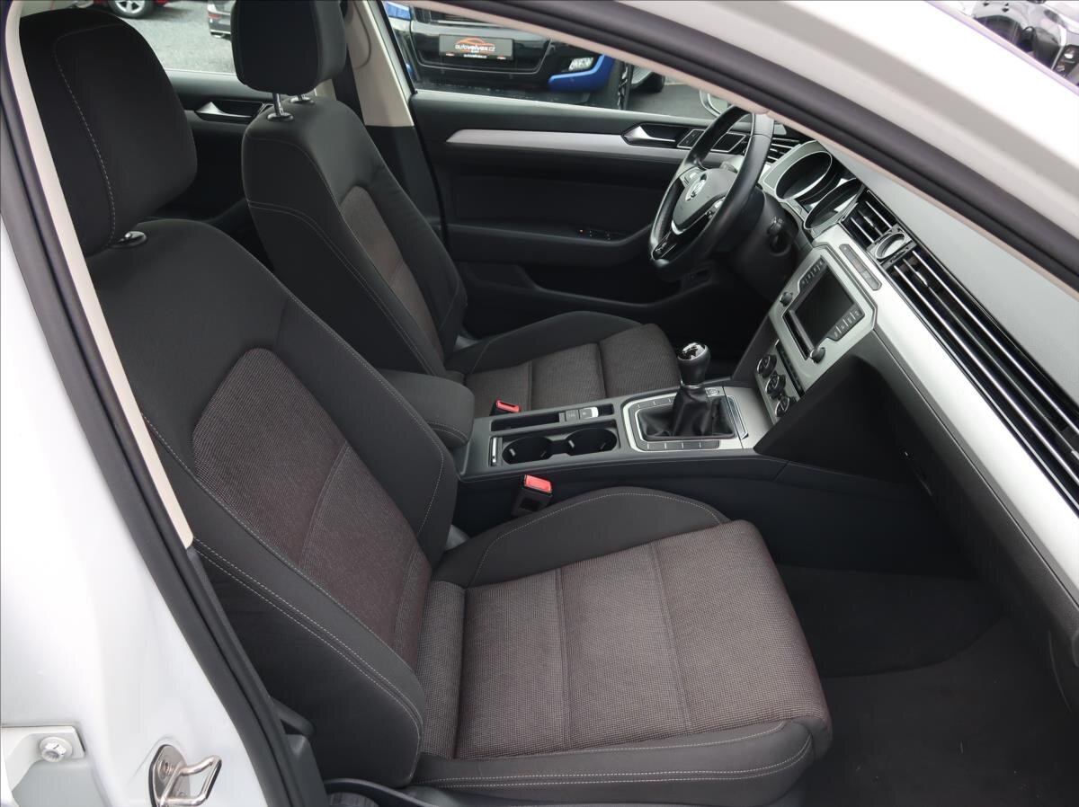 Volkswagen Passat Kombi 2,0 l 110 kw