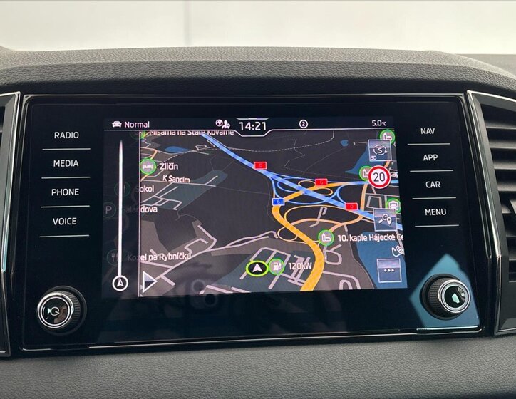 Škoda Karoq SUV / Terénní 1,5 l 110 kw