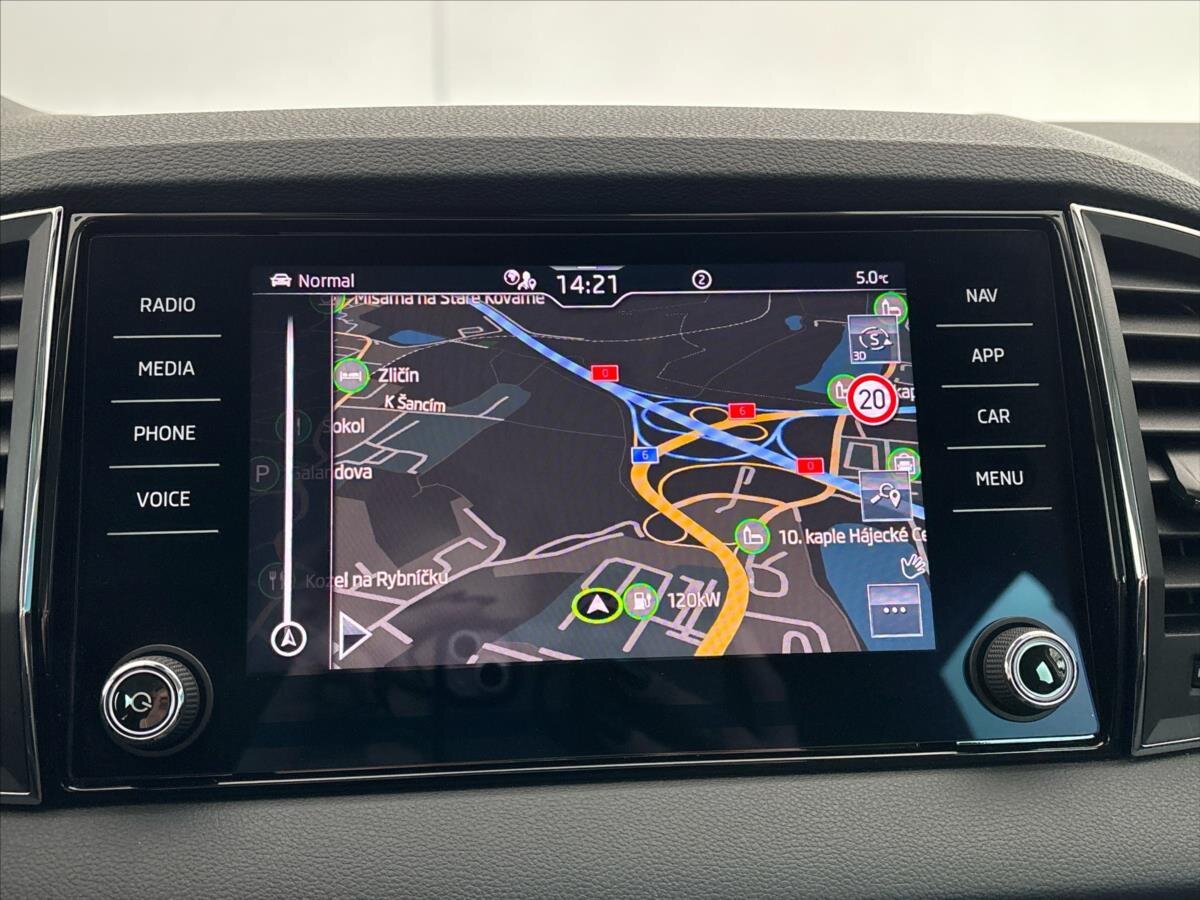 Škoda Karoq SUV / Terénní 1,5 l 110 kw