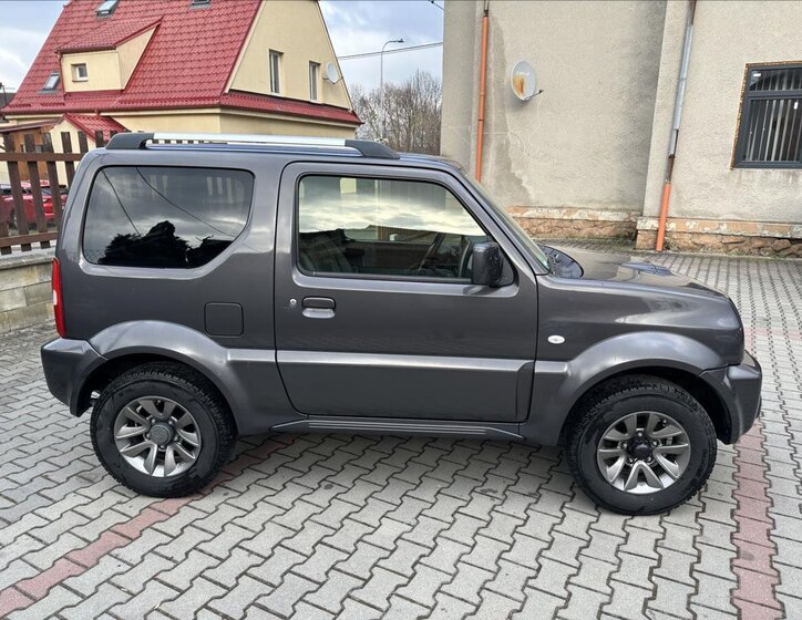Suzuki Jimny SUV / Terénní 1,3 l 63 kw