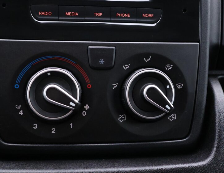 Peugeot Boxer Skříň 2,2 l 121 kw