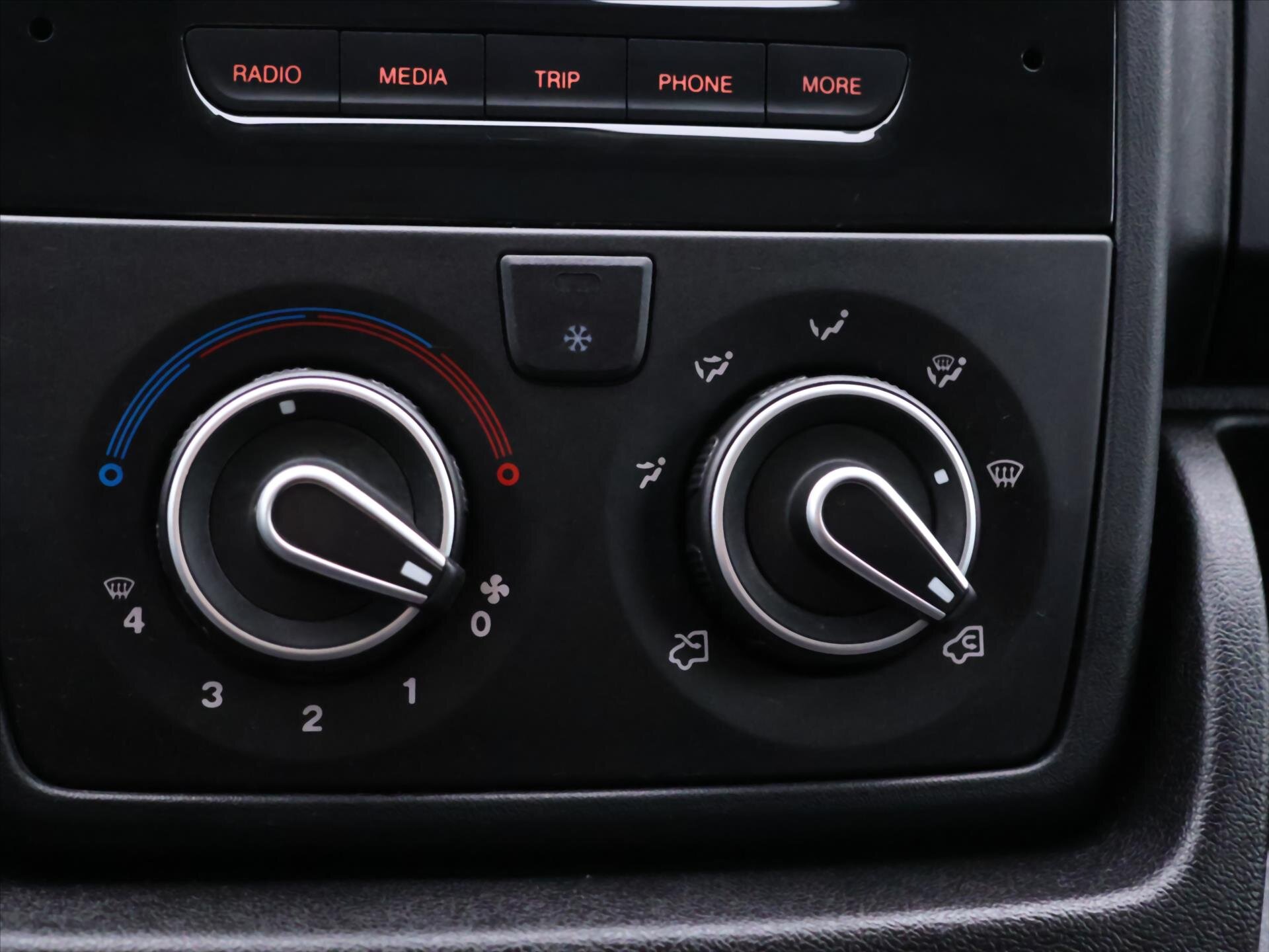 Peugeot Boxer Skříň 2,2 l 121 kw