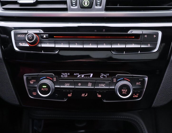 BMW X1 SUV 2,0 l 140 kw