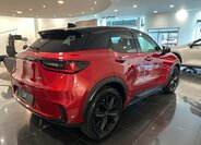 Lexus LBX SUV / Terénní 1,5 l 100 kw