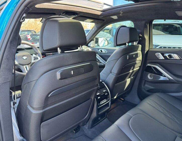 BMW X6 SUV / Terénní 4,4 l 390 kw