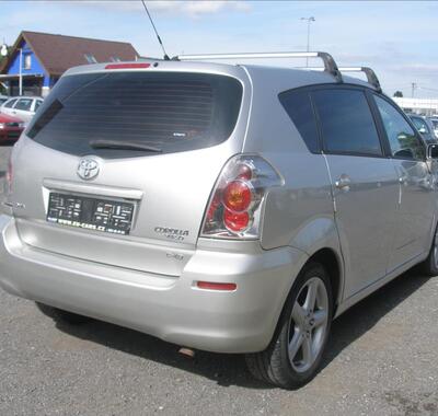 Toyota Corolla Verso 3