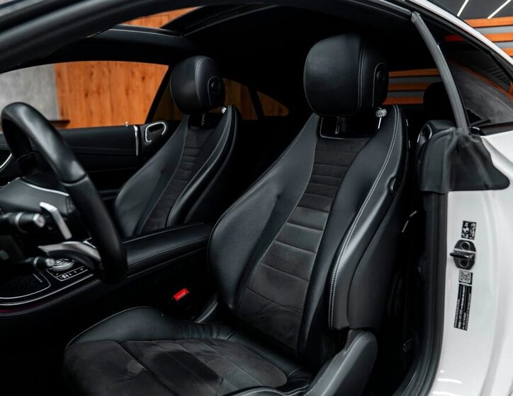 Mercedes-Benz Třídy E 18