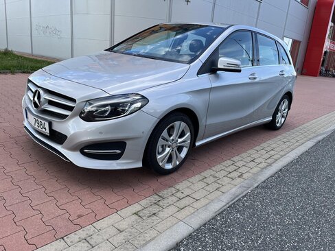 Mercedes-Benz Třídy B Hatchback 2,1 l 100 kw