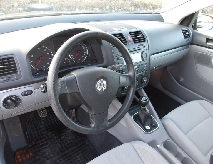 Volkswagen Golf Hatchback 1,6 l 85 kw