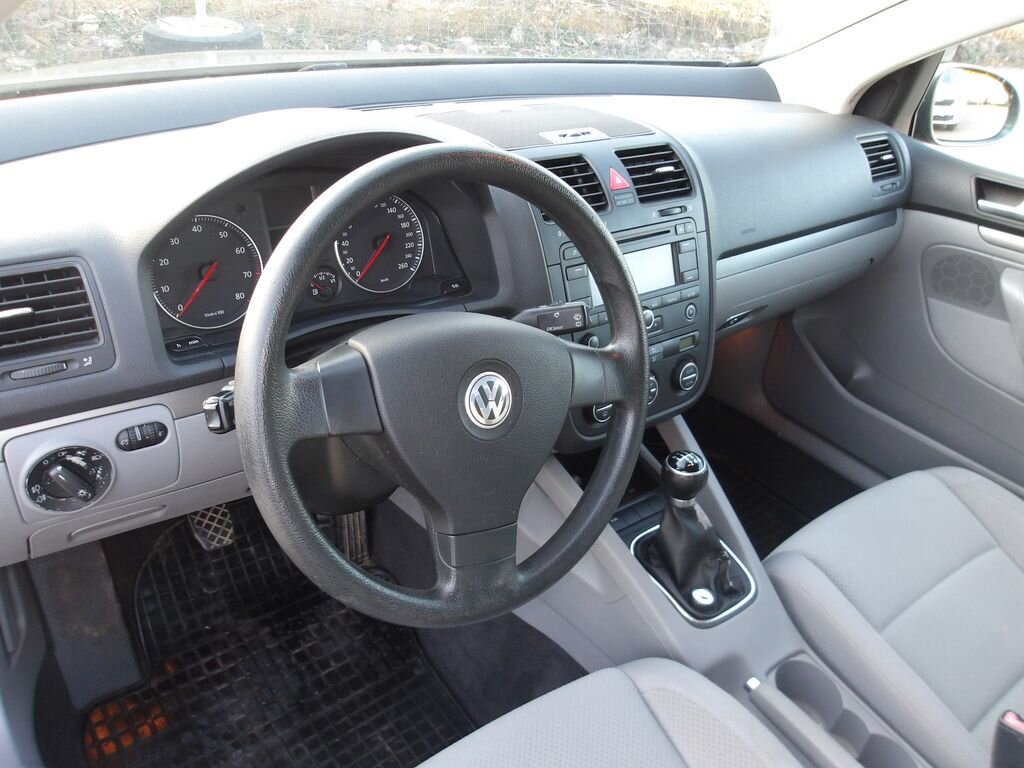 Volkswagen Golf Hatchback 1,6 l 85 kw