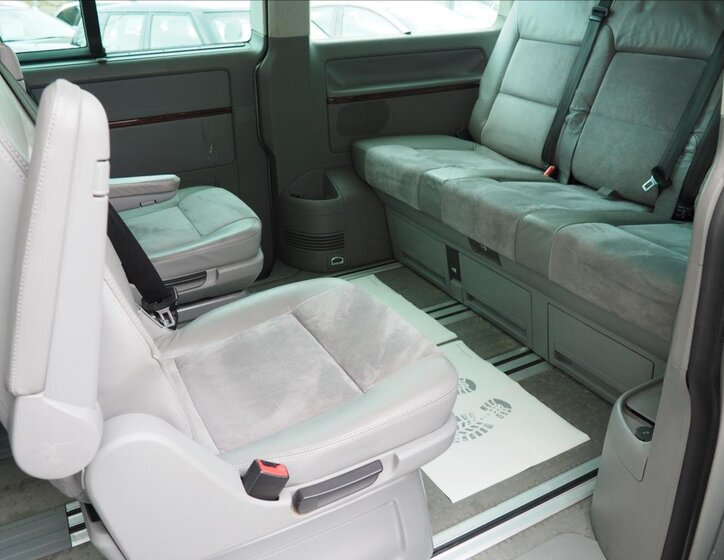 Volkswagen Multivan Kombi 2,5 l 128 kw