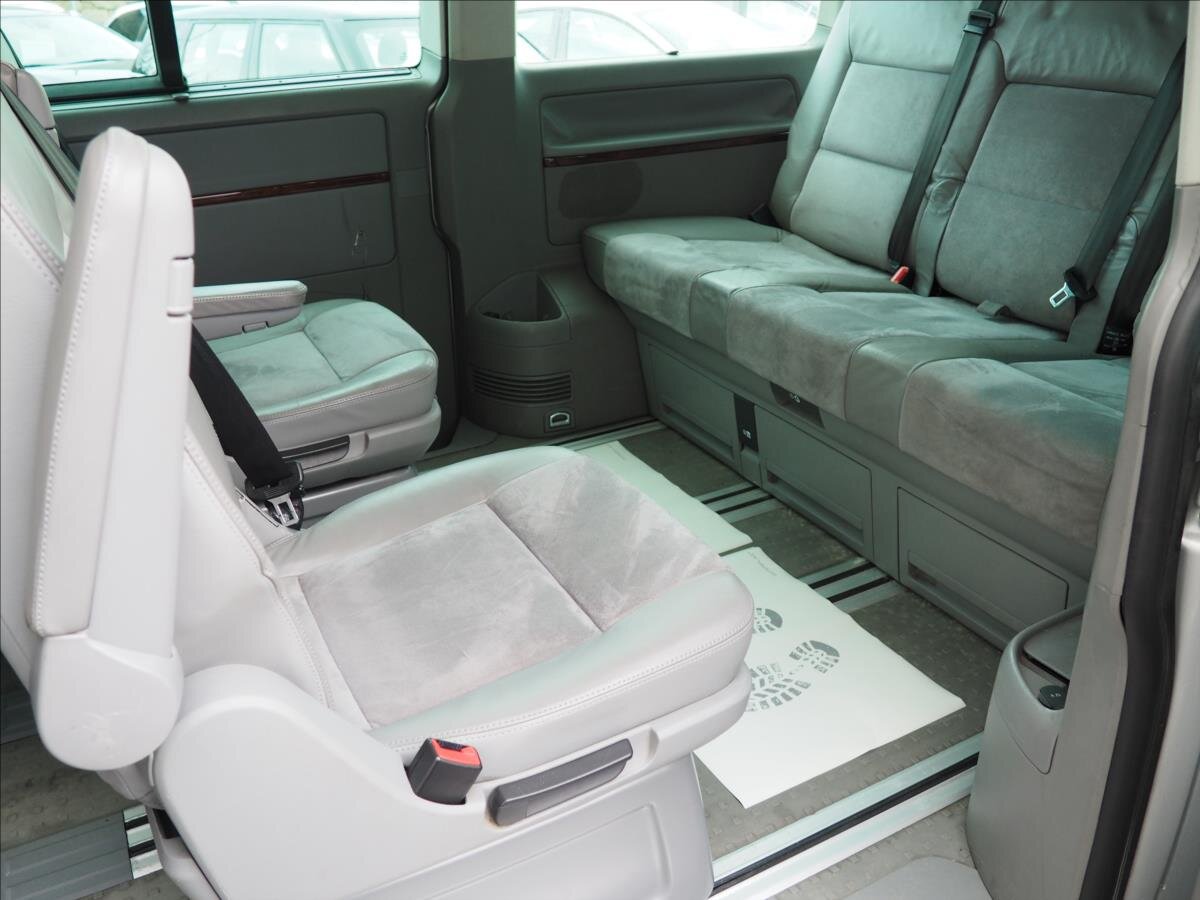 Volkswagen Multivan Kombi 2,5 l 128 kw