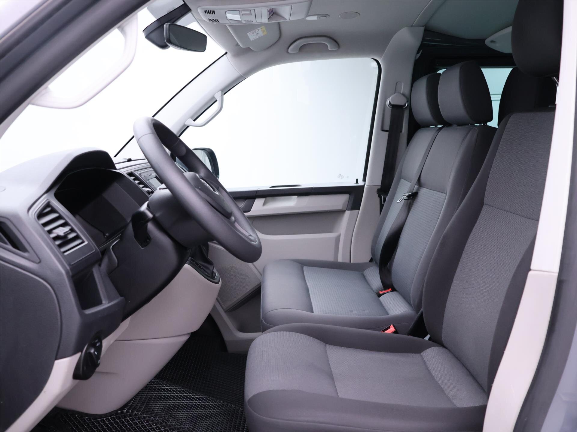 Volkswagen Transporter Kombi 2,0 l 110 kw