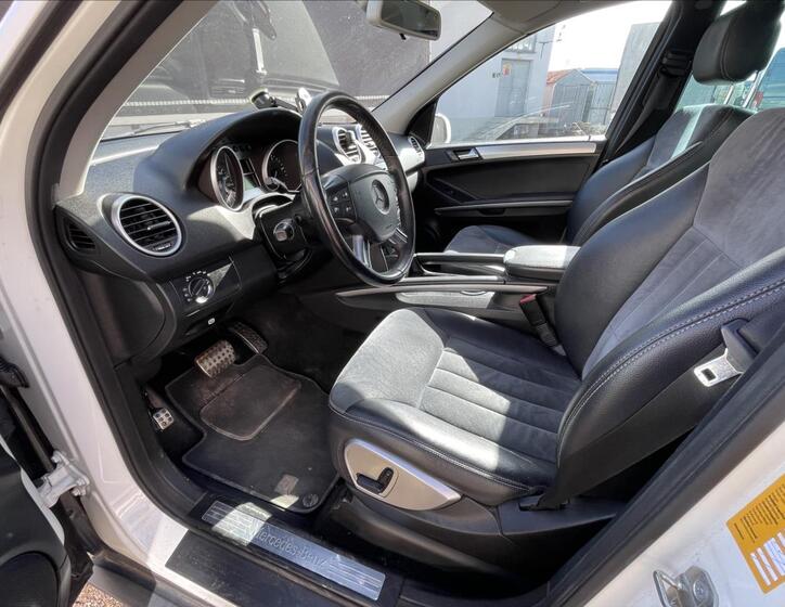 Mercedes-Benz Třídy M SUV 3,0 l 165 kw