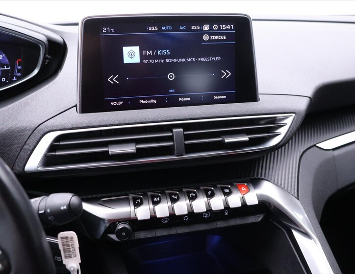 Peugeot 5008 SUV / Terénní 1,2 l 96 kw