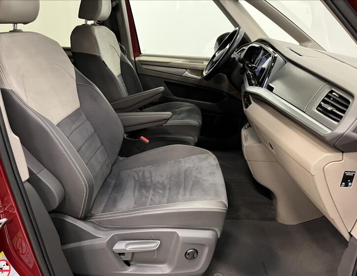 Volkswagen Multivan 23