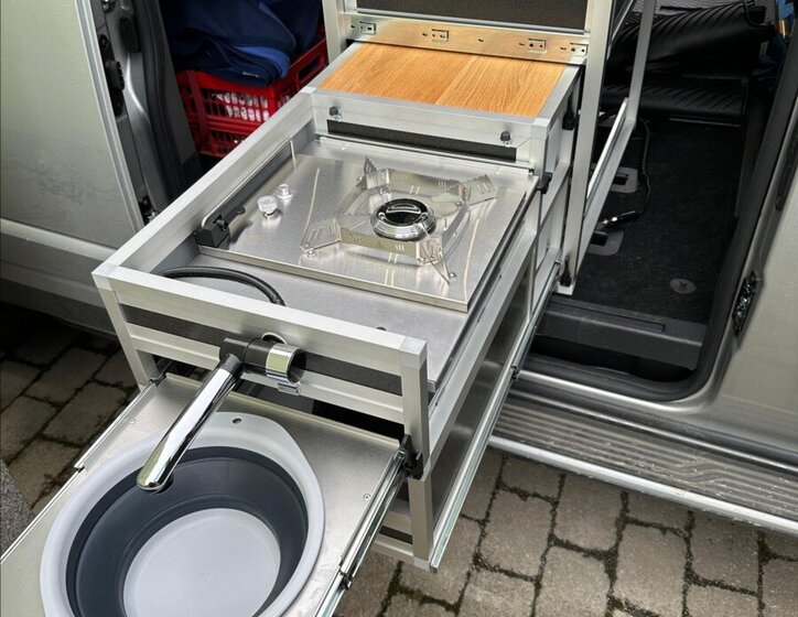 Ford Tourneo Custom MPV 2,0 l 110 kw